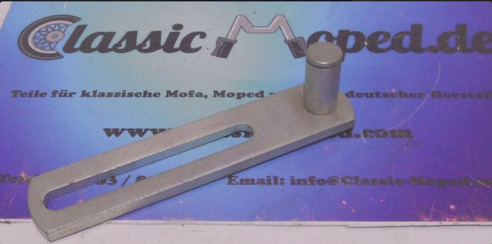 Original Zündapp Kettenspanner Halter passend 442 -18.607 NOS NEU - Classic-Moped