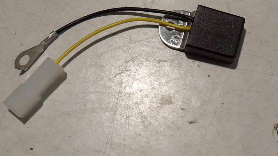 Spannungsbegrenzer Regler 12V 70W Mofa Moped Regler - Classic-Moped