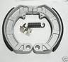 Satz Bremsbeläge NEU 150 x 24 Vespa Primavera 125 (151) - Classic-Moped